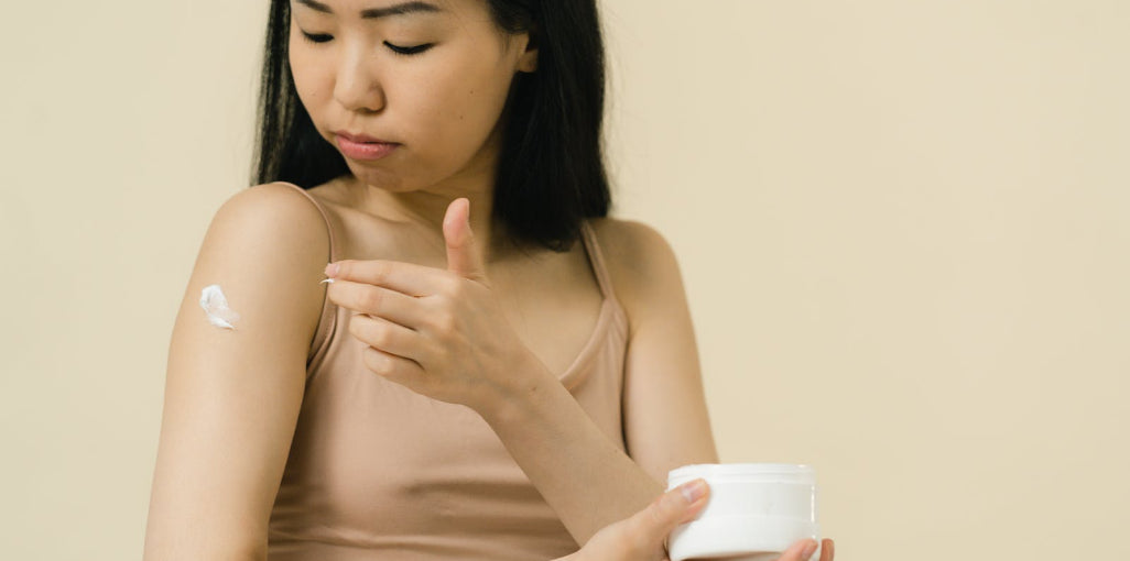 Ultimate Skin Care: How Silk Pajamas Reduce Skin Dryness