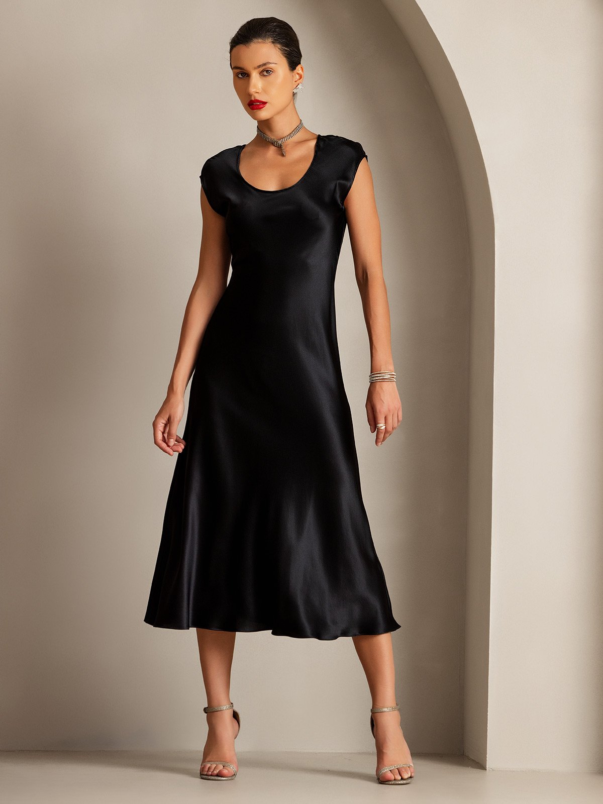 [Black] SilkSilky-AU 19Momme Silk Sleeveless Round Neck Dress 006