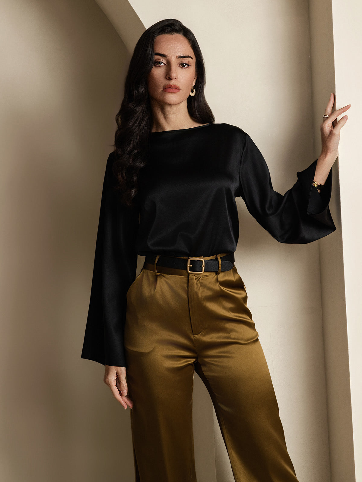 [Black] SilkSilky-AU 19Momme Silk Round Neck Women's T-Shirt 004