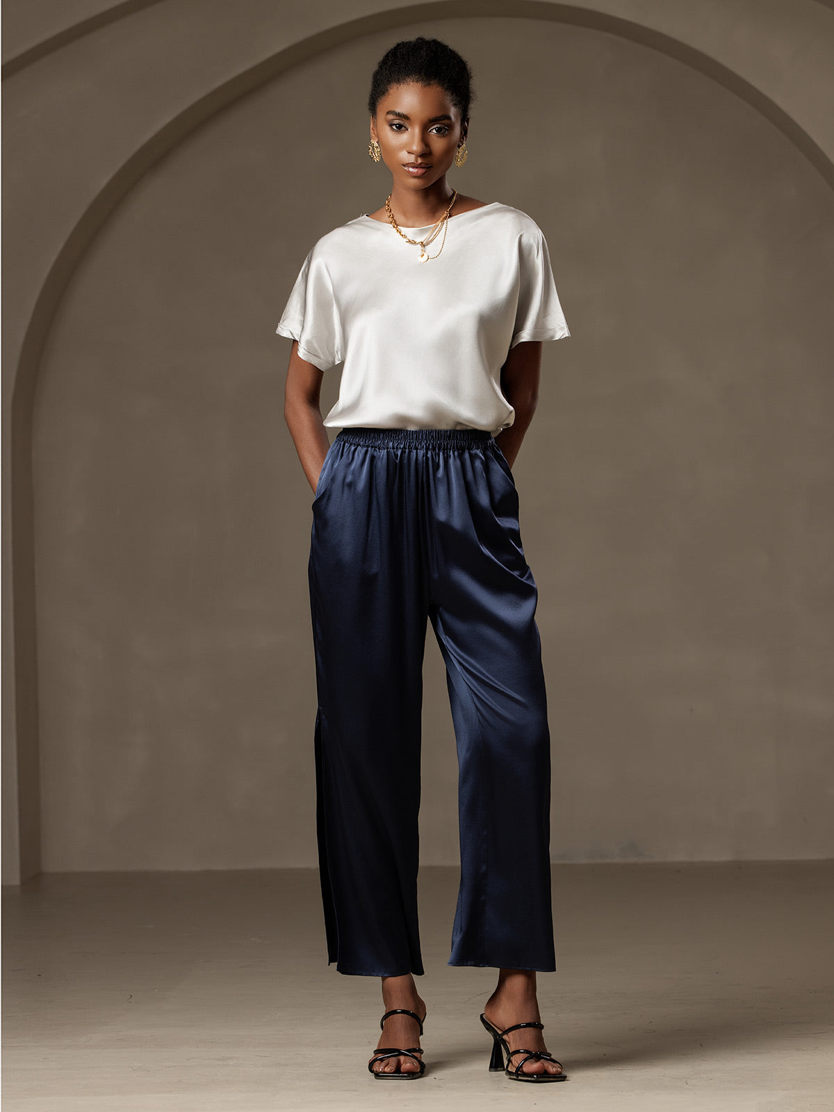 [Light Gray] SilkSilky-AU 19Momme Silk Short Sleeve Round Neck Women's T-Shirt 006