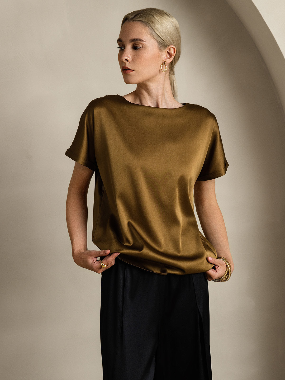 [Brown] SilkSilky-AU 19Momme Silk Short Sleeve Round Neck Women's T-Shirt 004