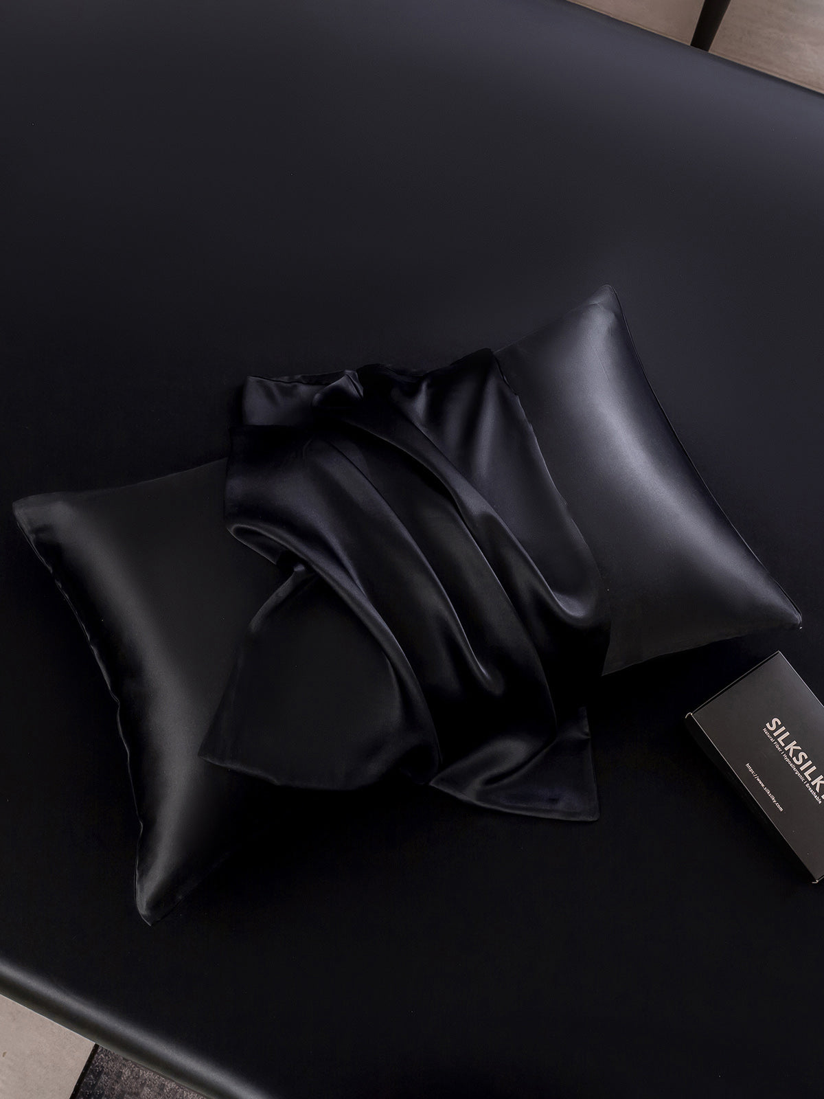 SilkSilky-AU 19Momme Pure Silk Pillowcase Black 004