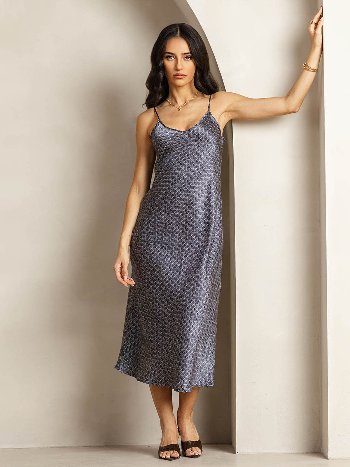 [NavyGinkgo] SilkSilky-AU 19Momme Silk V Neck Dress 003