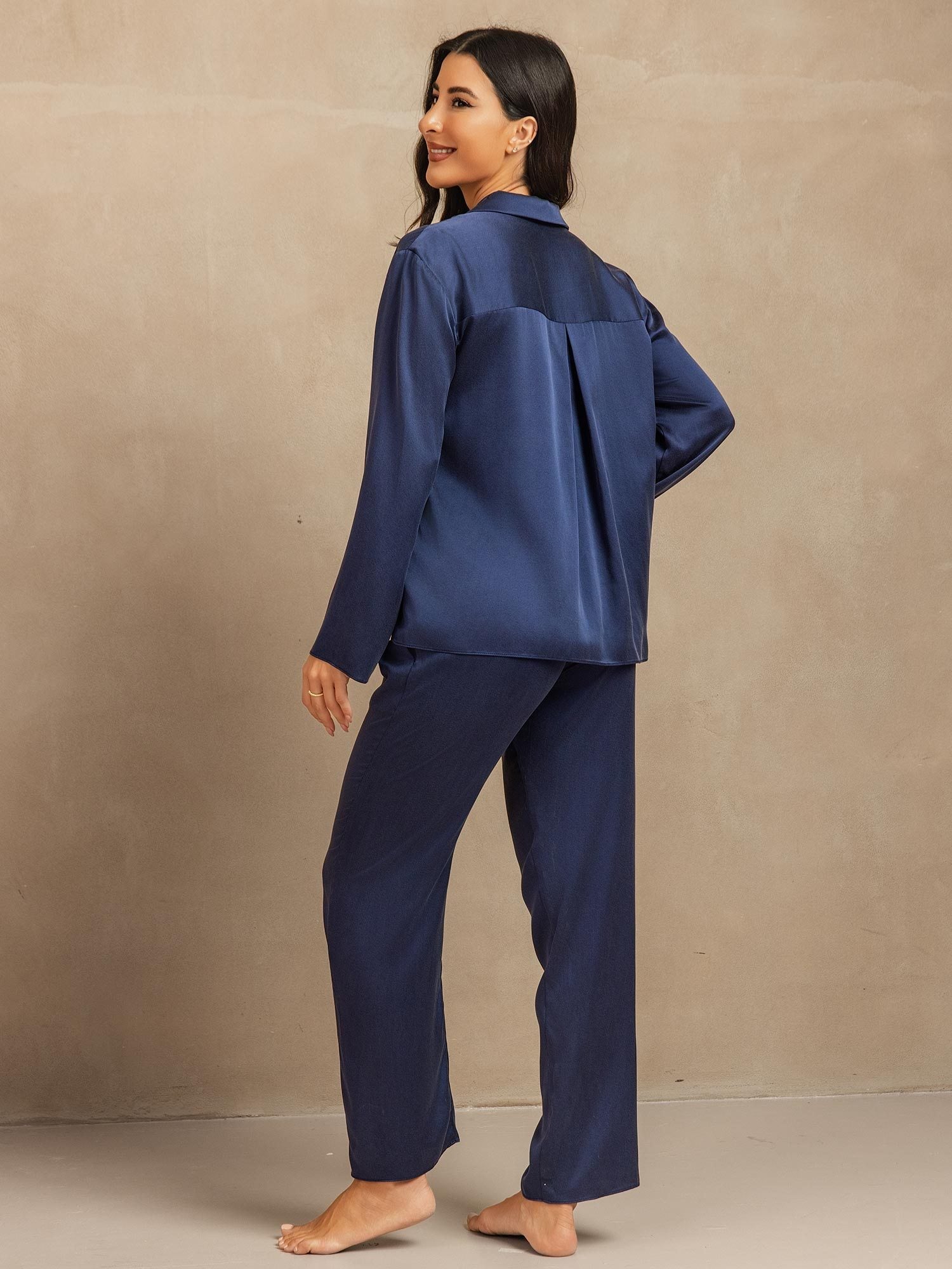 [Dark Blue] SilkSilky-AU 19Momme Machine-Washable Silk Notched Neck Women's Pyjamas 002