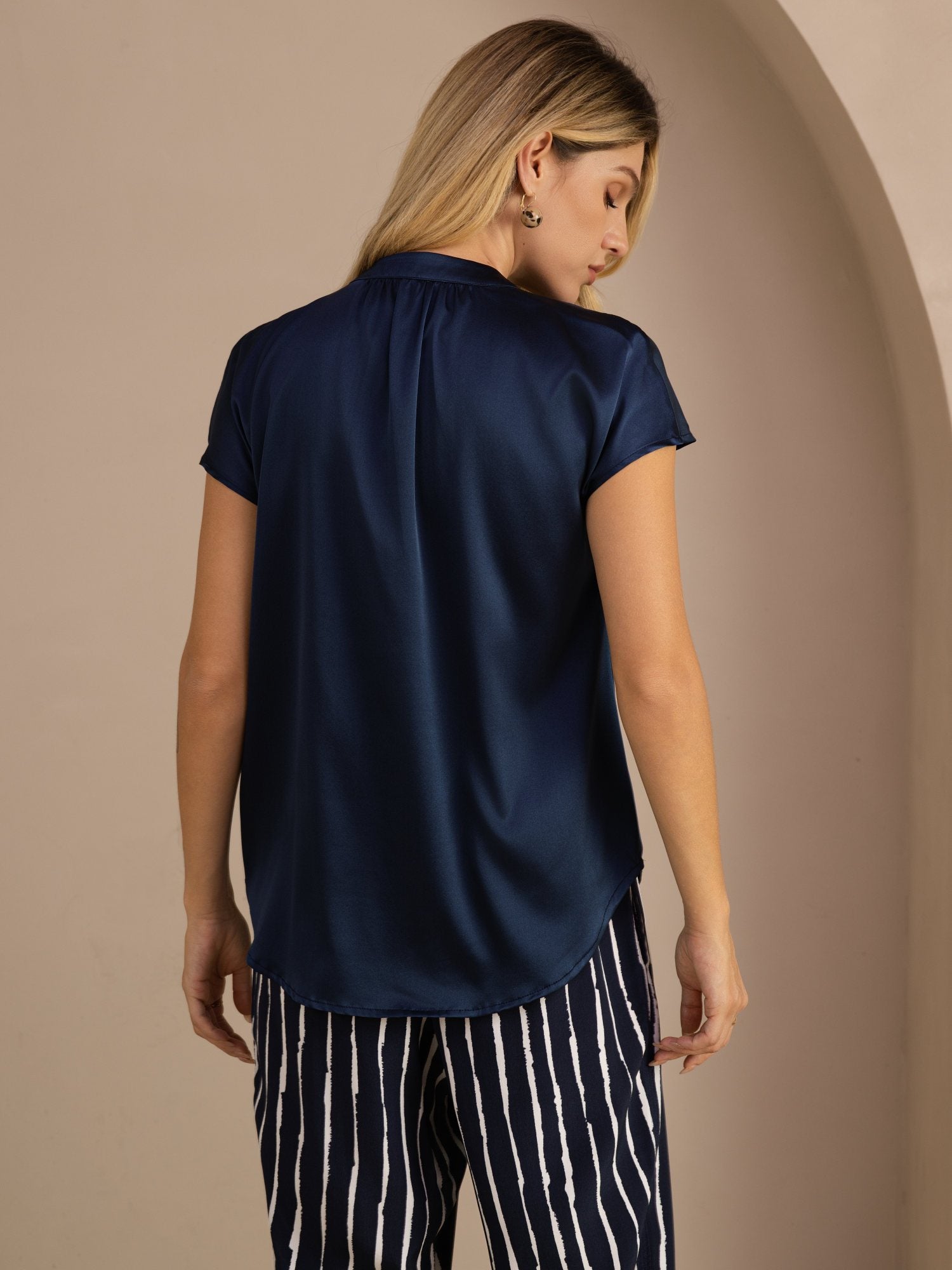 [Dark Blue] SilkSilky-AU Short Sleeve Split Women's Blouse 002