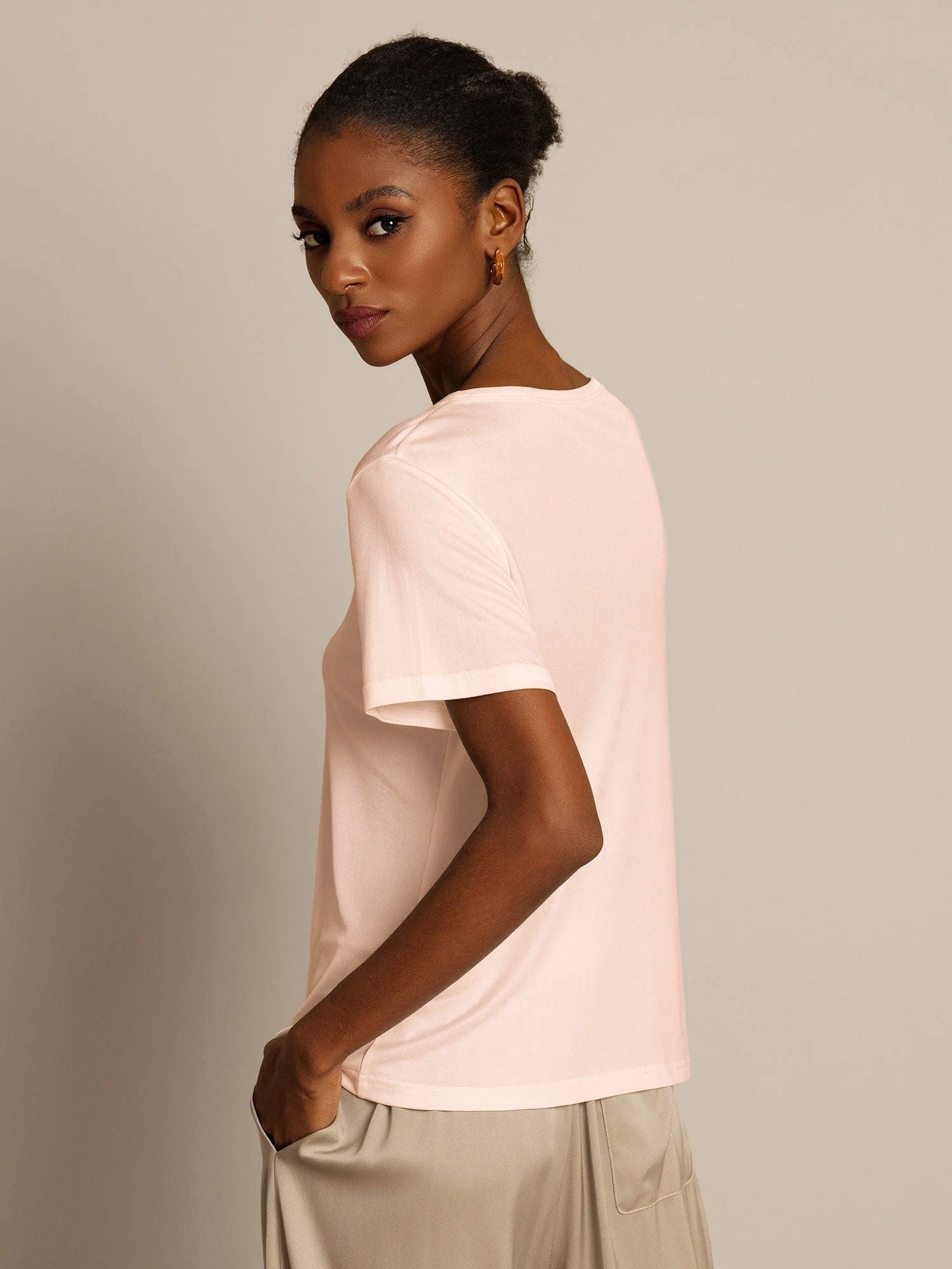 [Light Pink] SilkSilky-AU Short Sleeve Round Neck Women's T-Shirt 002