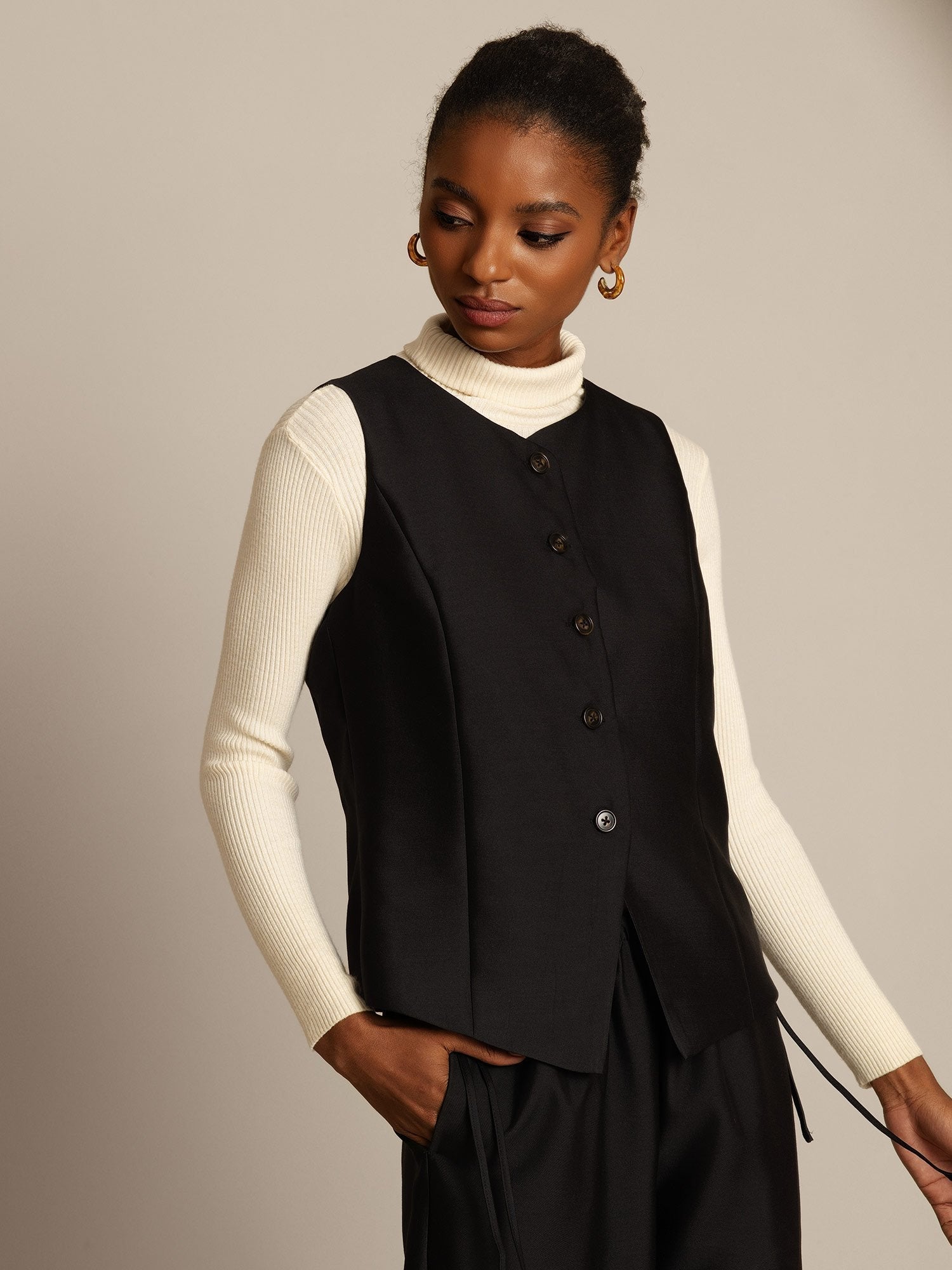 [Black] SilkSilky-AU 32Momme Wool Womens Vest 005,