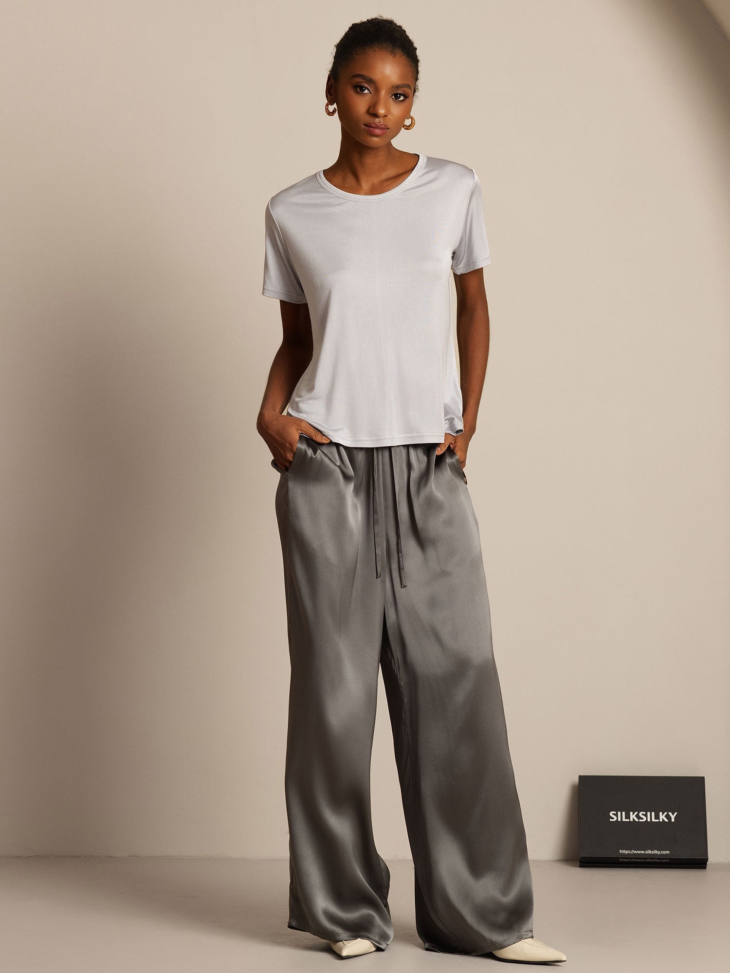 [Silver] SilkSilky-AU Silk Knitted Round Neck Women's T-Shirt 007