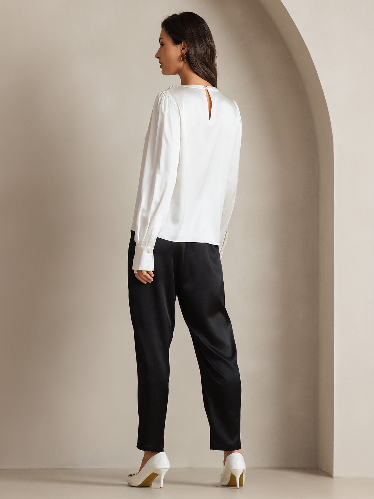 [White] SilkSilky-AU 19Momme Silk Boat Neck Women's Shirt 002