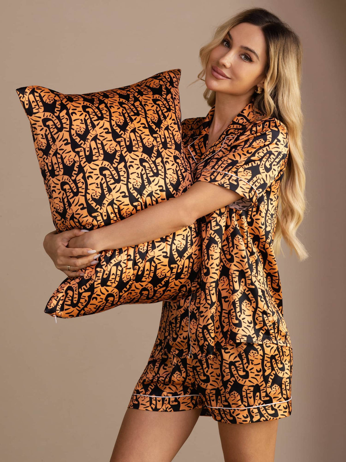 [Black Tiger] SilkSilky-AU Pillowcase 001