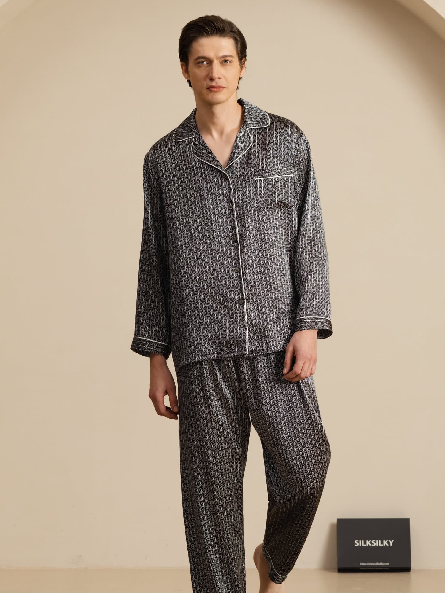 [Black Ginkgo] SilkSilky-AU 19Momme Long Sleeve Notch Collar Men's Pyjamas 003
