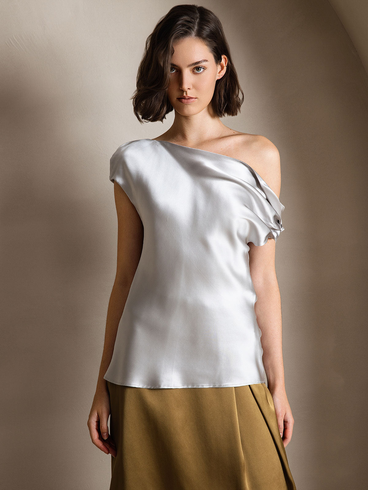 SilkSilky-AU 19Momme Silk Sleeveless One Shoulder Women's T-Shirt LightGray 001