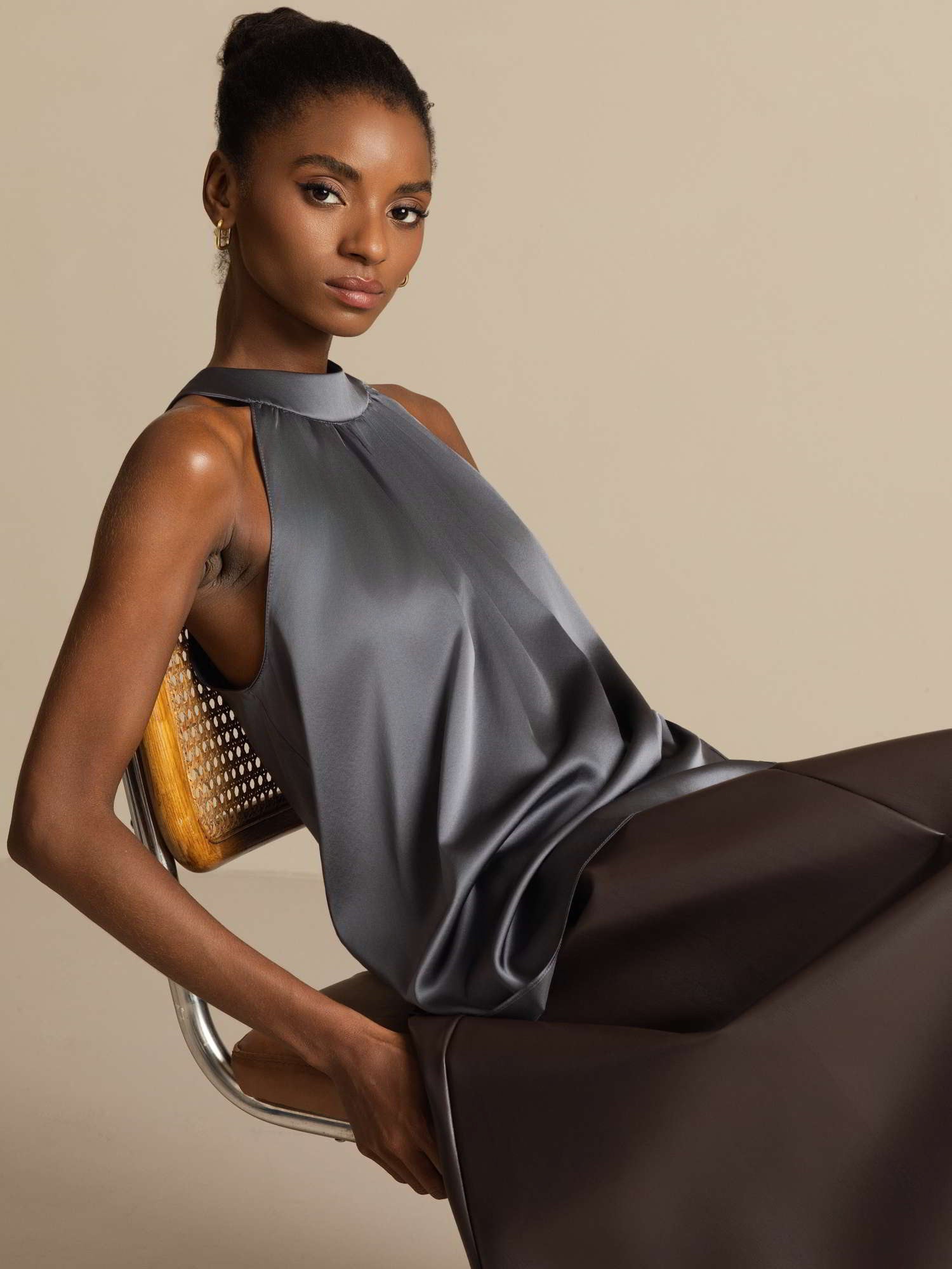 [Dark Gray] SilkSilky-AU 19Momme Silk Sleeveless Halter Neck Women's T-Shirt 006