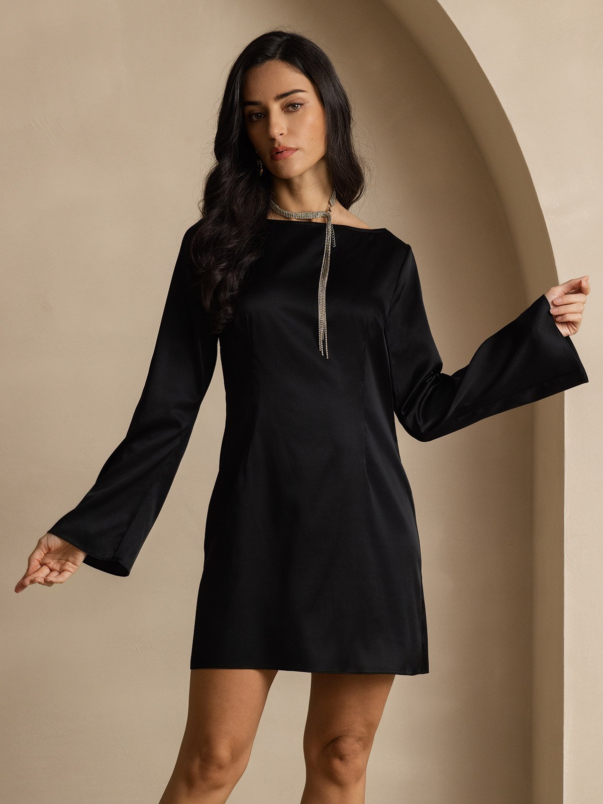 SilkSilky-AU 19Momme Silk Long Sleeve Boat Neck Dress Black 006