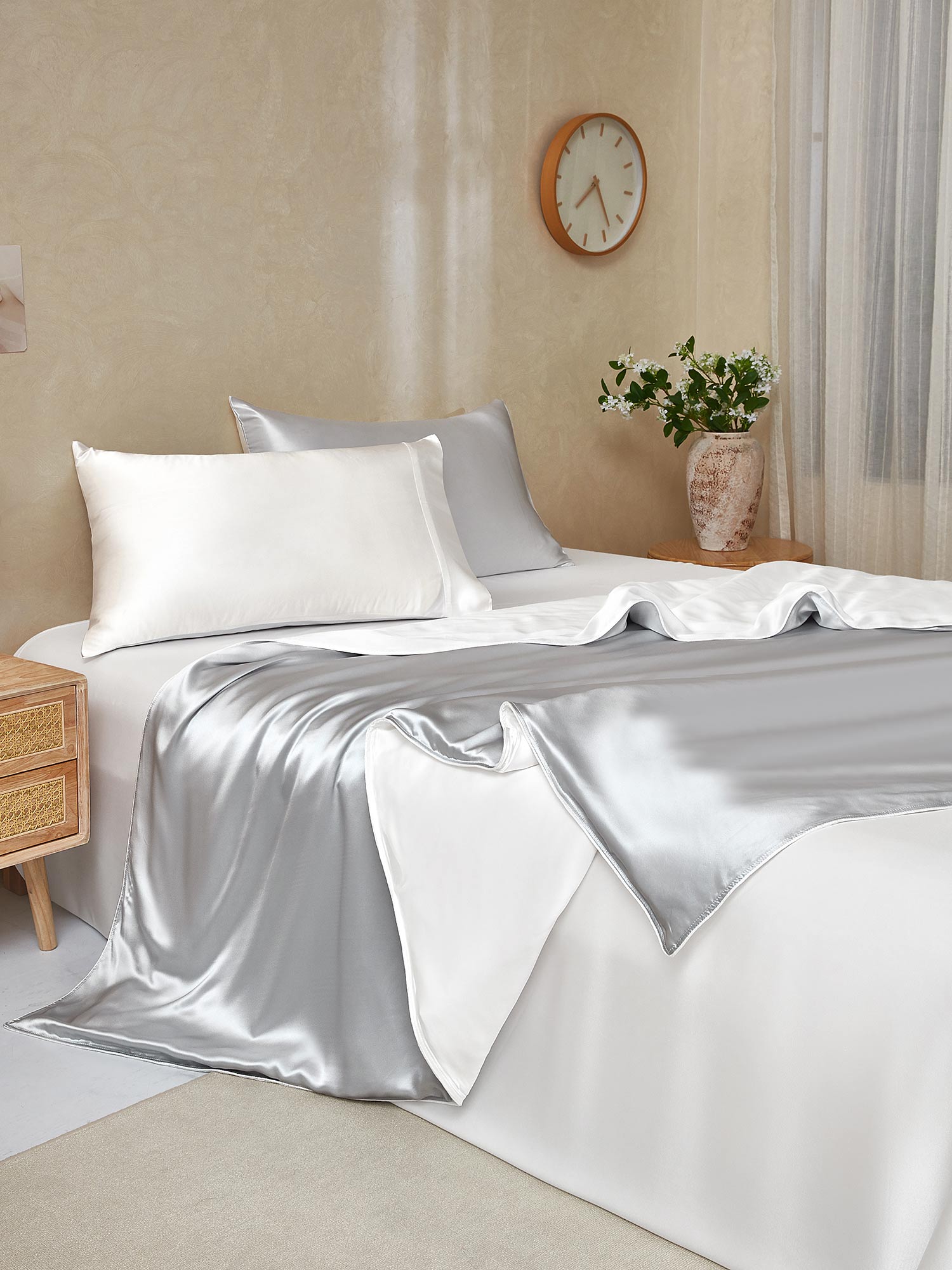 [LightGray+White] SilkSilky-AU 19Momme Pure Silk Bedding Set 001,