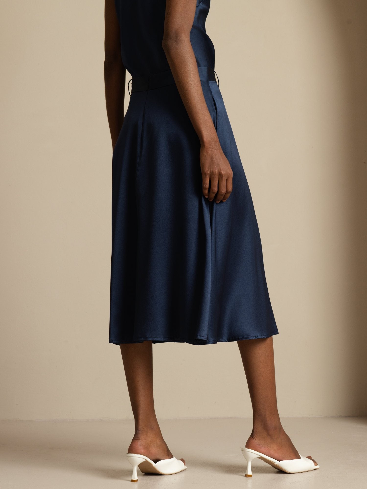 [Dark Blue] SilkSilky-AU 19Momme Stretch Silk Charmeuse Skirt 002