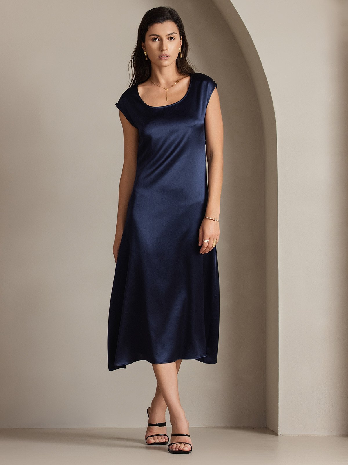 [Dark Blue] SilkSilky-AU 19Momme Silk Sleeveless Round Neck Dress 003