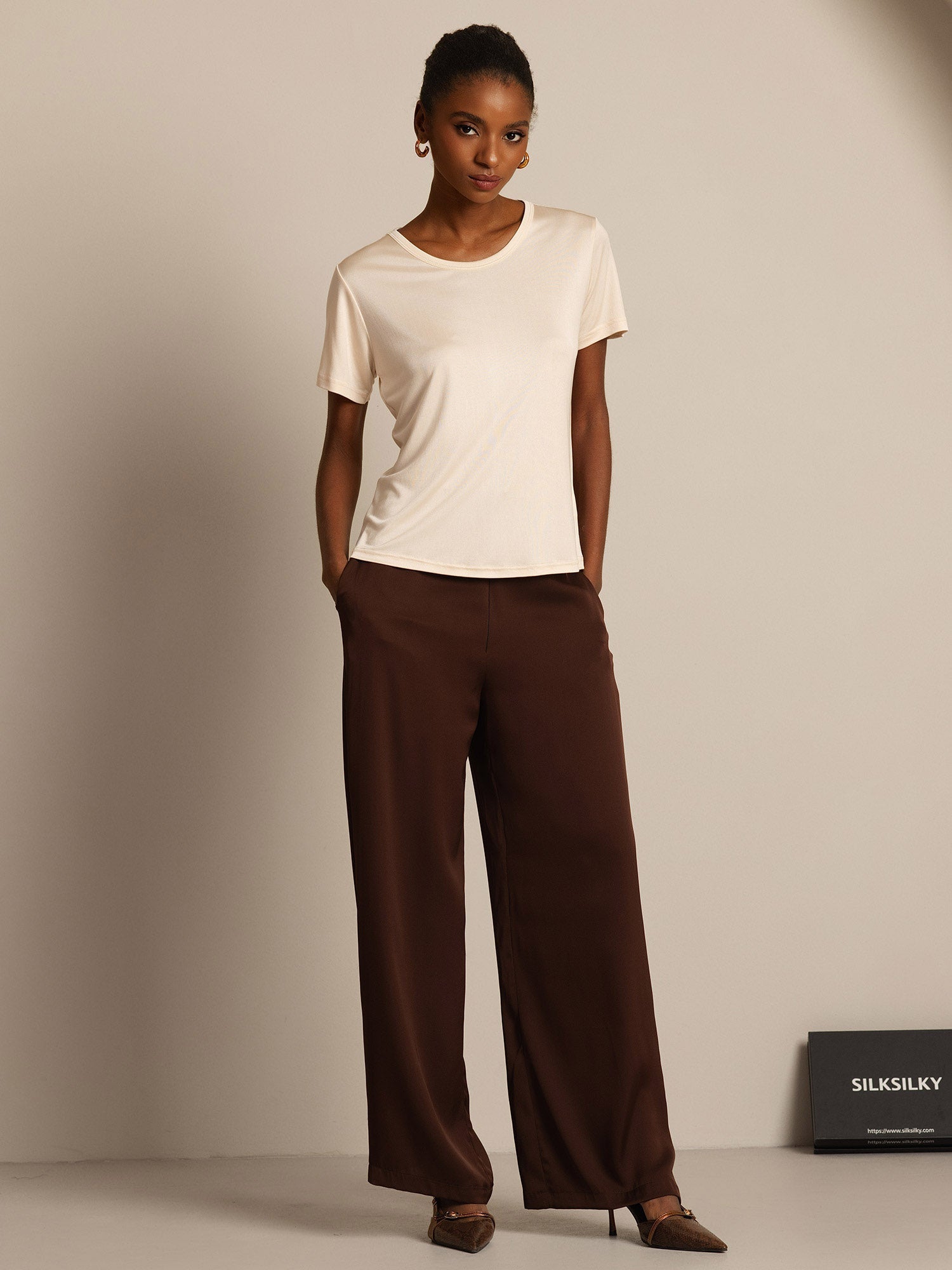 [Beige] SilkSilky-AU Short Sleeve Round Neck Women's T-Shirt 005