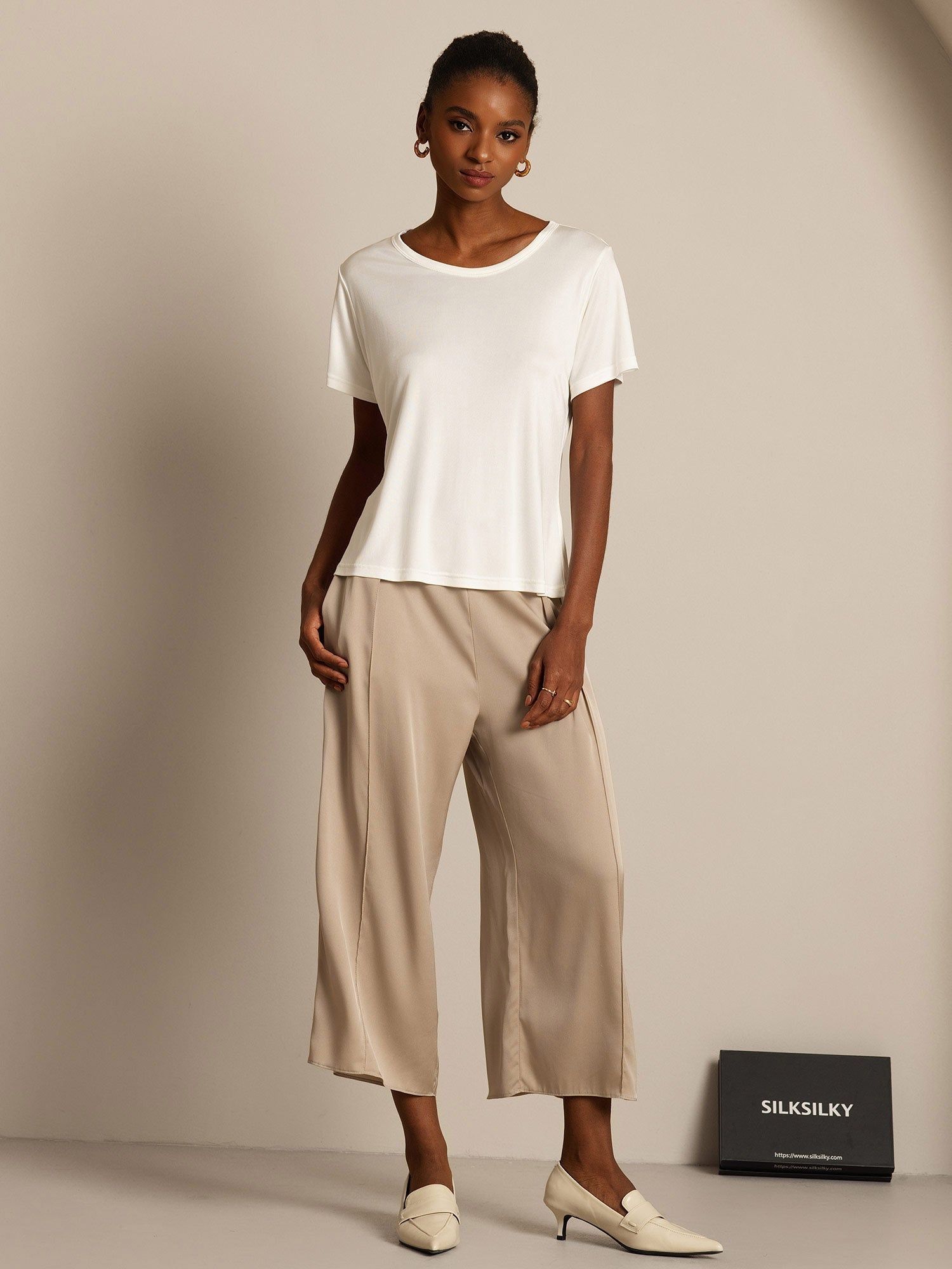 [White] SilkSilky-AU Silk Knitted Round Neck Women's T-Shirt 006