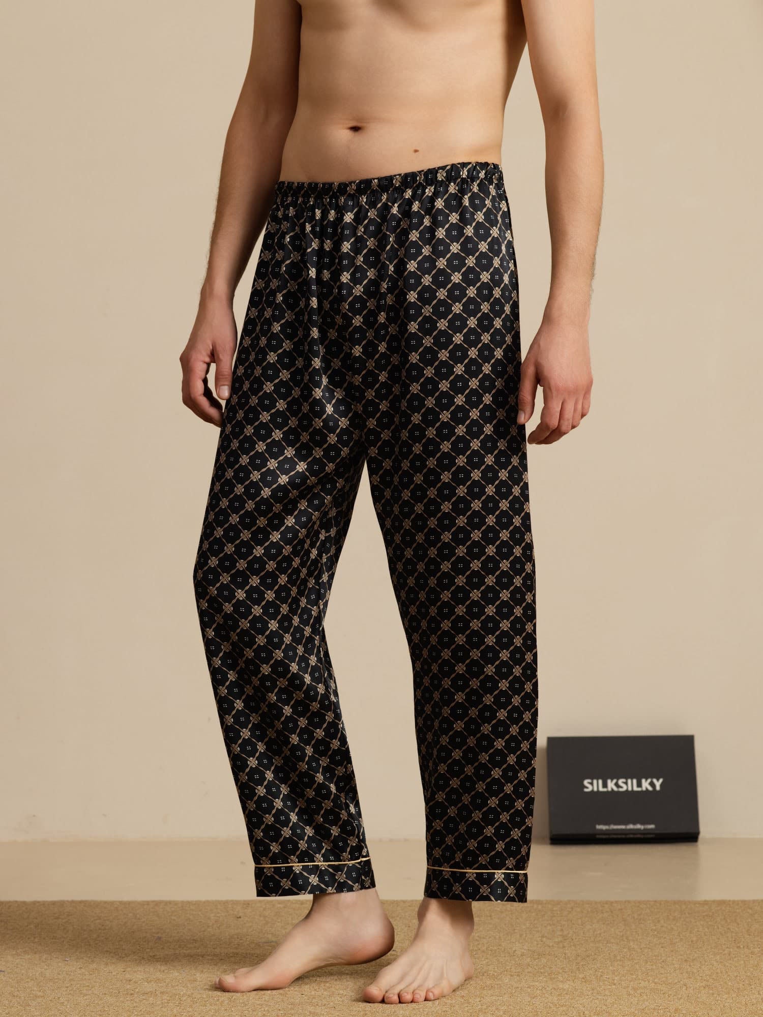 [Black Chain] SilkSilky-AU Men's Sleep Shorts 001