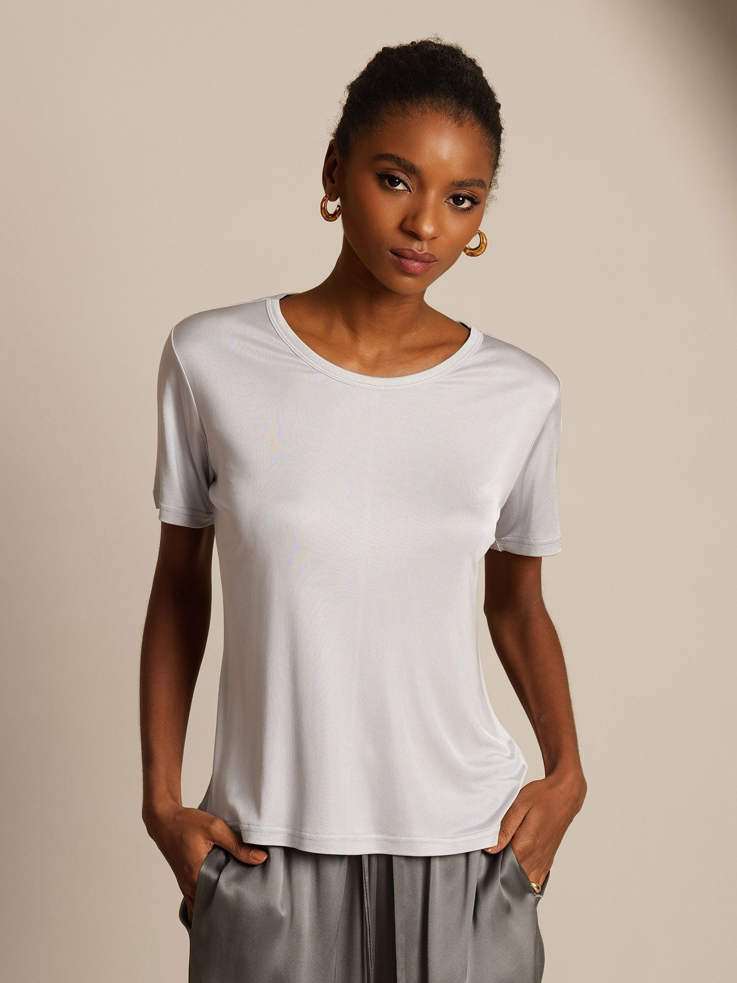 [Silver] SilkSilky-AU Short Sleeve Round Neck Women's T-Shirt 001