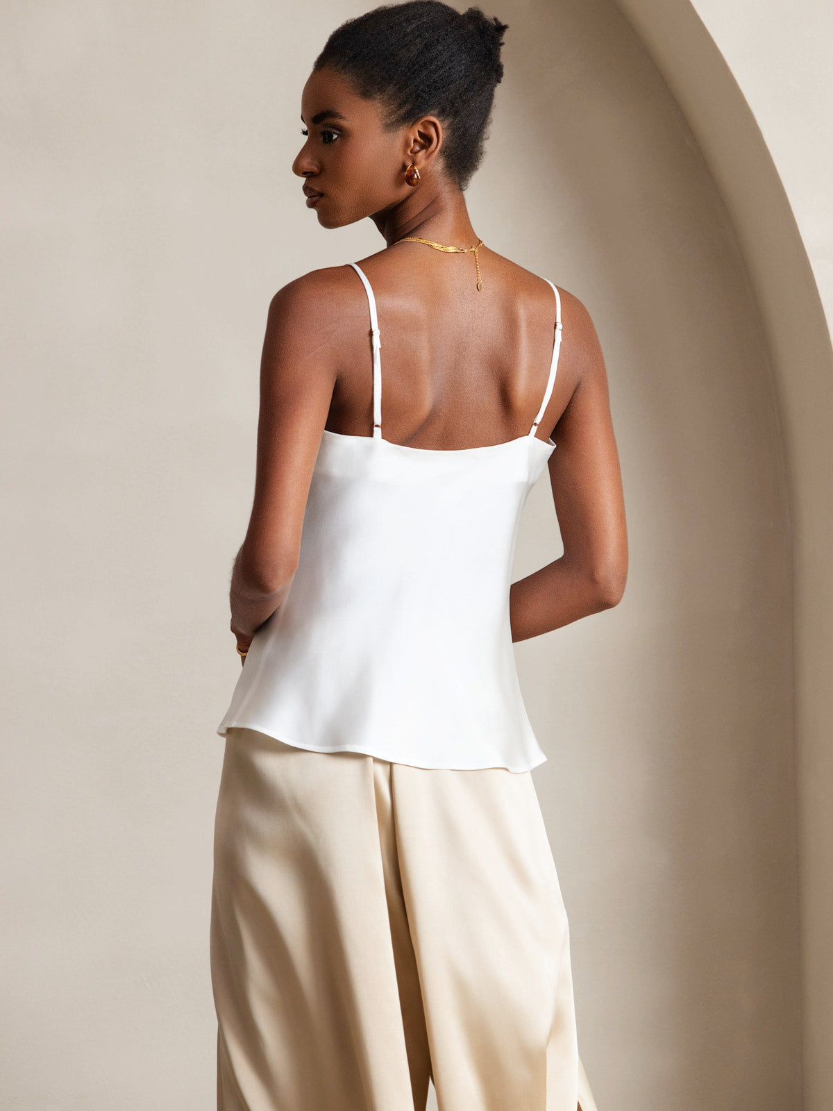 [White] SilkSilky-AU Pure Silk Sleeveless V Neck Camisole 002