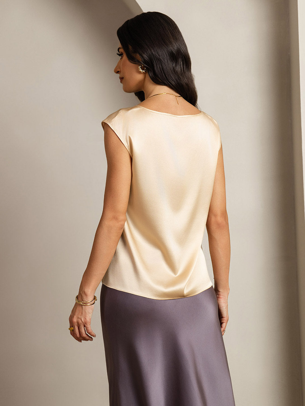 [Champagne] SilkSilky-AU 19Momme Silk Round Neck Women's T-Shirt 002