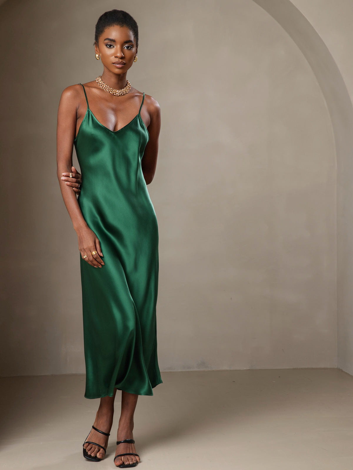 [Green] SilkSilky-AU Spaghetti Strap V Neck Dress 001