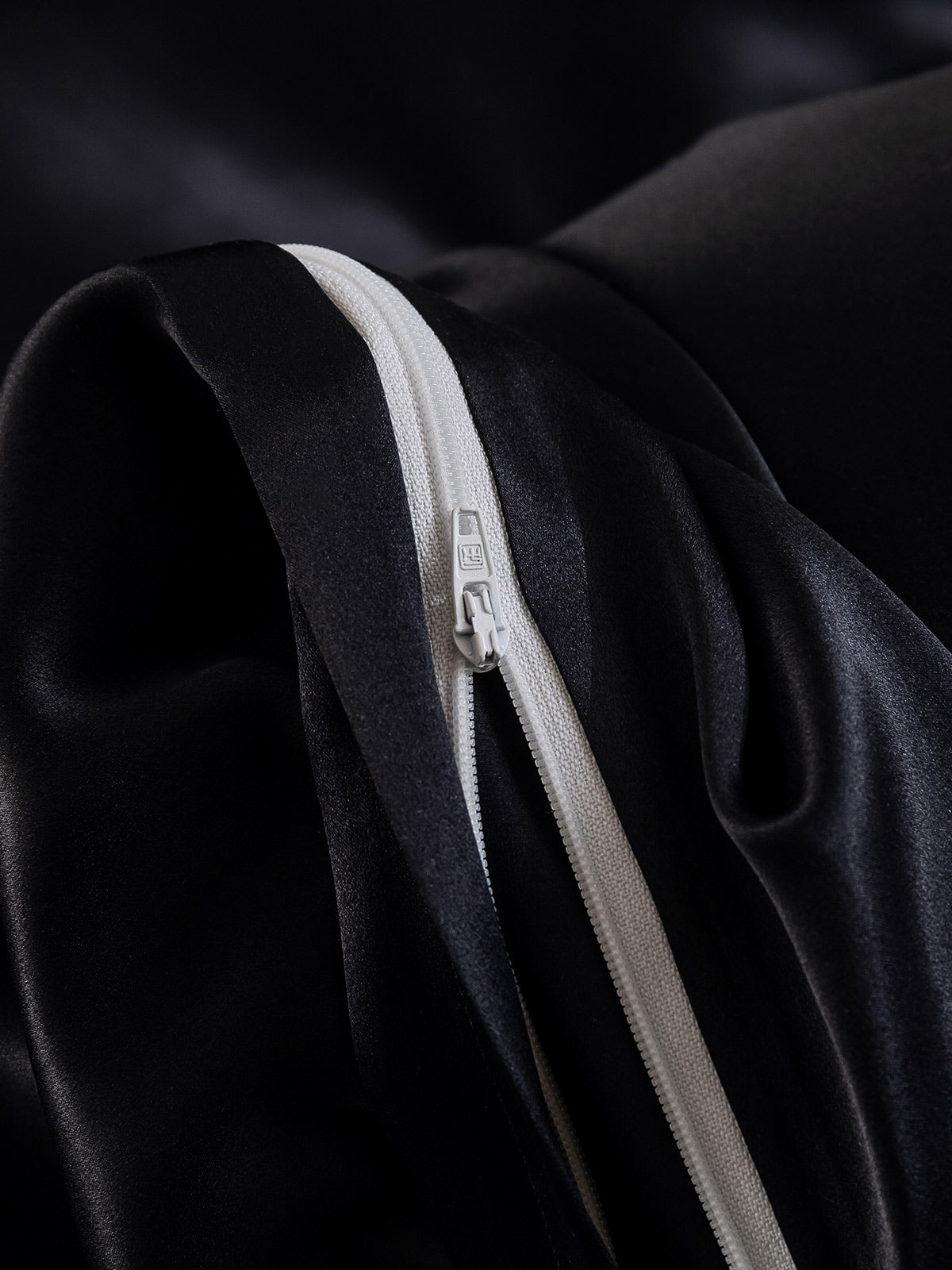 [Black] SilkSilky-AU 19Momme Bedding Set 006