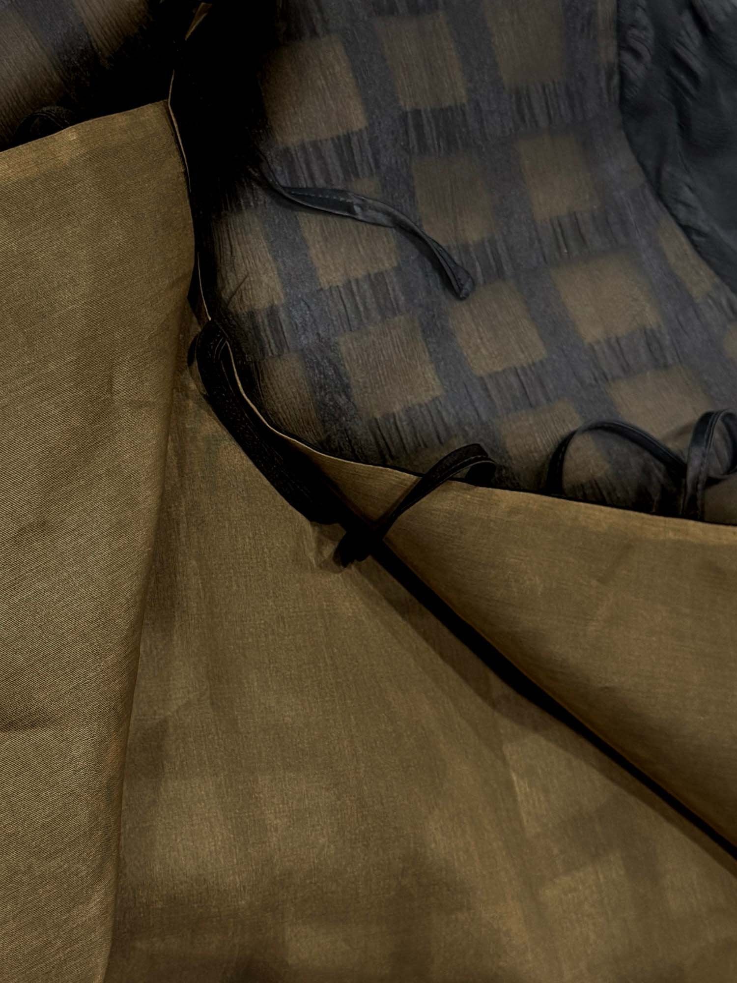 [Black] SilkSilky-AU Pure Silk Long Sleeve Round Neck Blouse 005