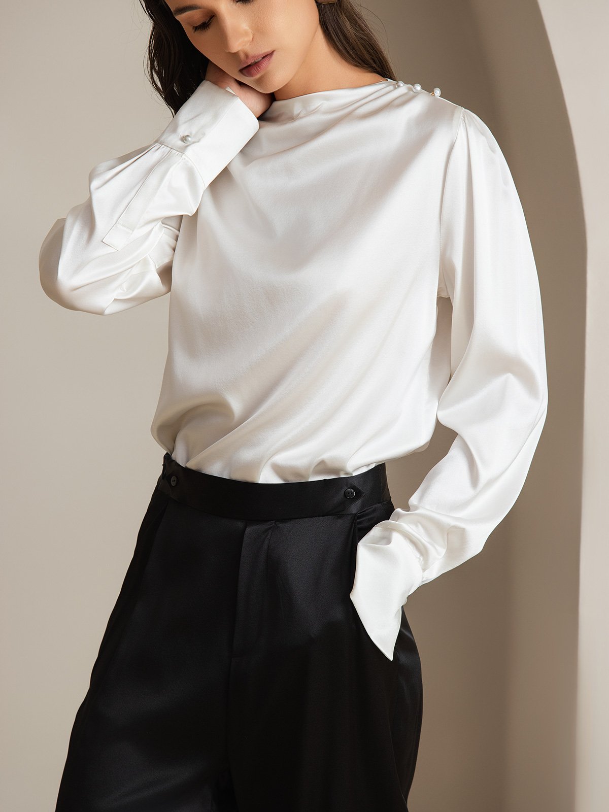 [White] SilkSilky-AU 19Momme Silk Boat Neck Women's Shirt 003
