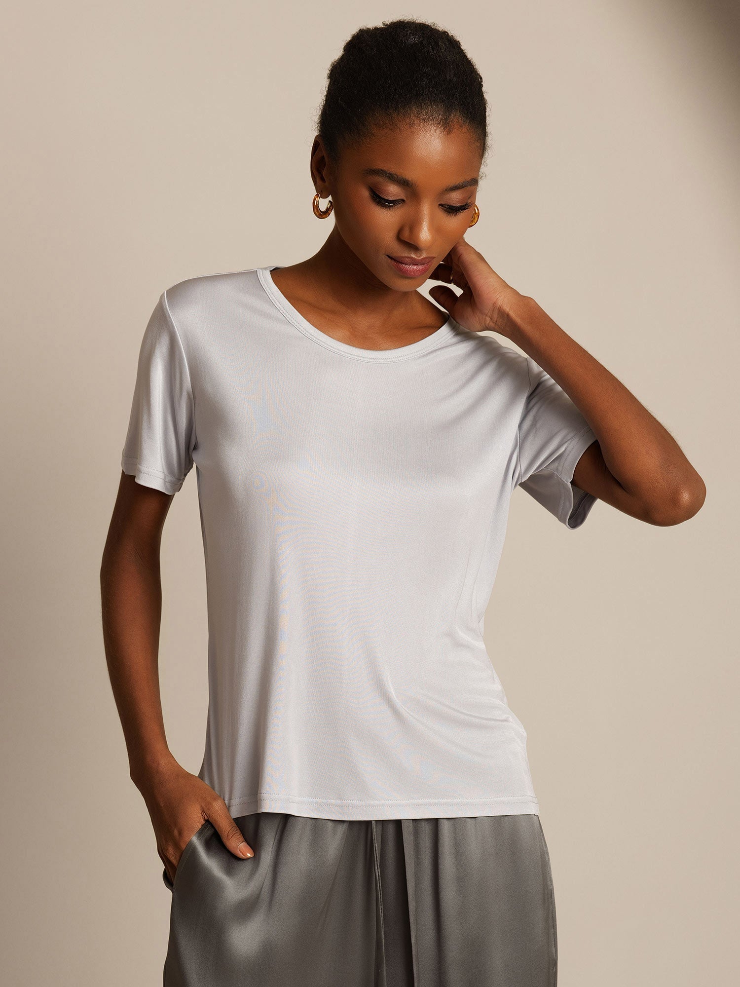 [Silver] SilkSilky-AU Silk Knitted Round Neck Women's T-Shirt 007,