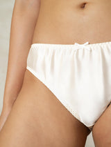 [White] SilkSilky-AU Panty 005