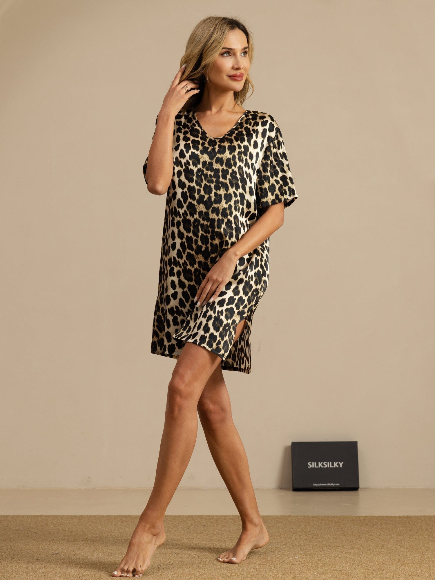 [Leopard] SilkSilky-AU Pure Silk Half Sleeve V Neck Nightgown 006