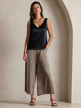 [Black] SilkSilky-AU Sleeveless V Neck Camisole 006