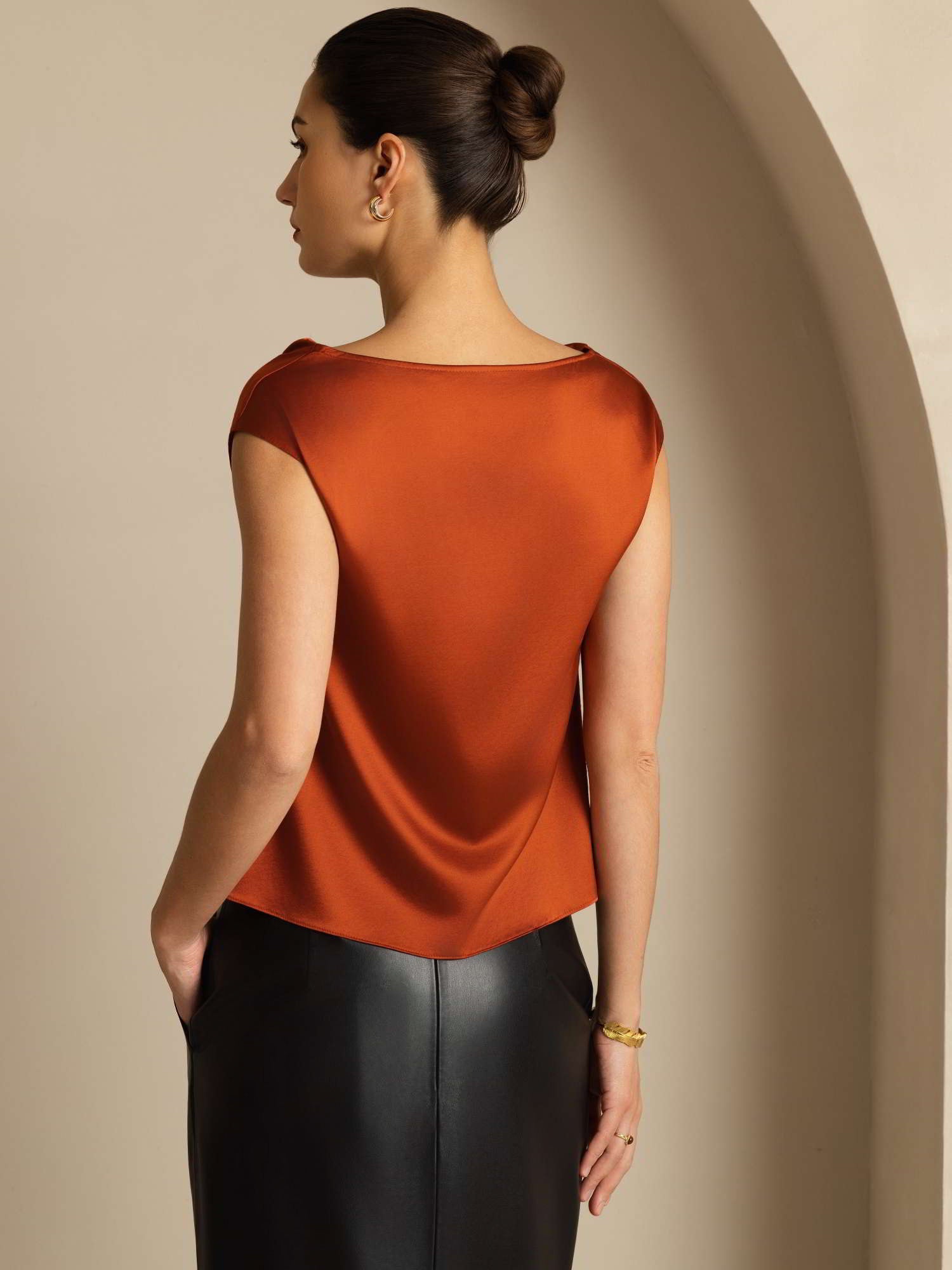 [Caramel] SilkSilky-AU 19Momme Silk Sleeveless Cowl Neck Women's T-Shirt 002