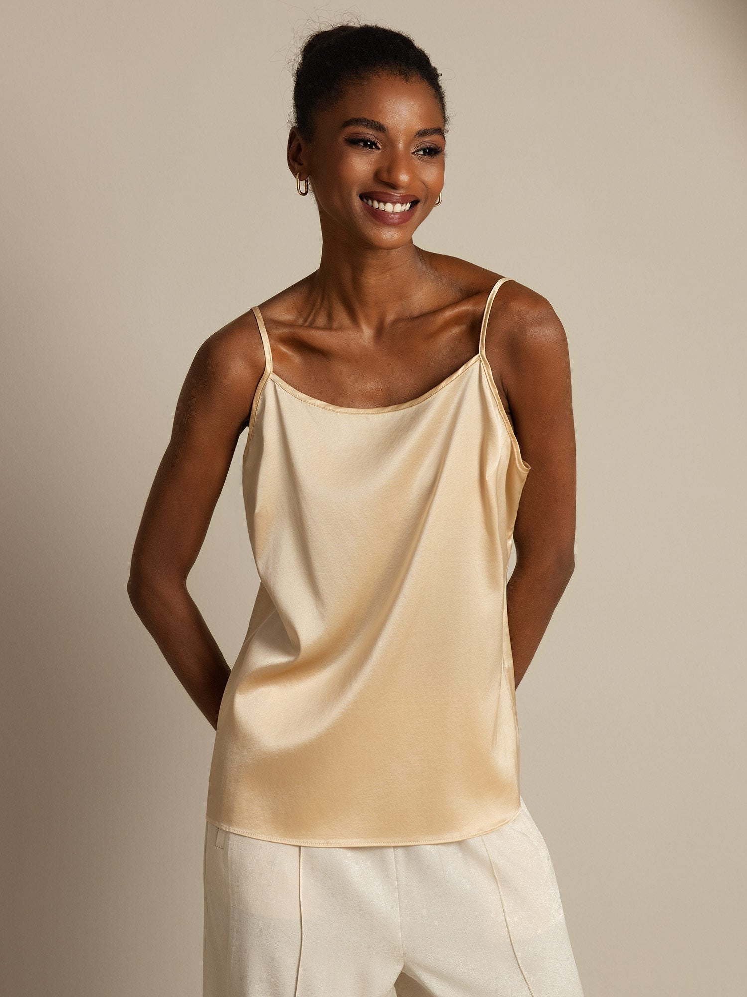 [Champagne] SilkSilky-AU 19Momme Silk Spaghetti Strap Round Neck Camisole 006