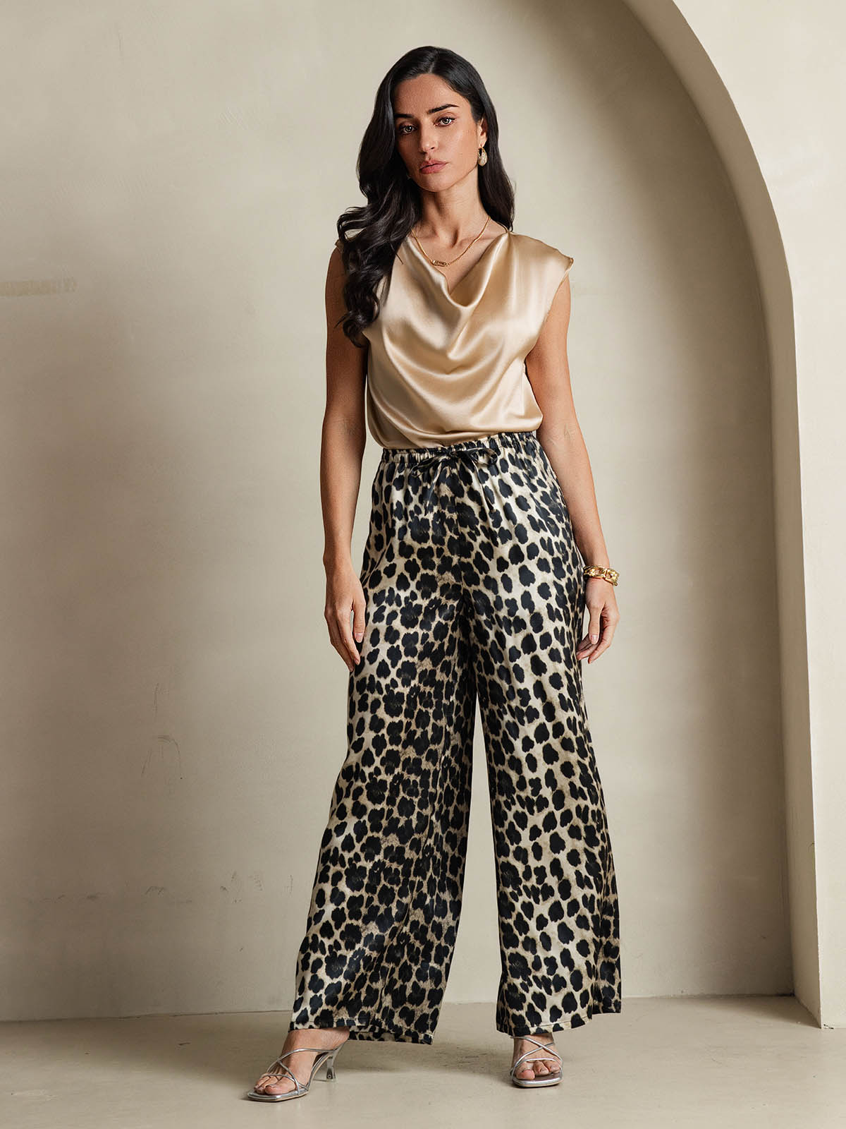 [Champagne] SilkSilky-AU 19Momme Silk Cowl Neck Women's T-Shirt 008