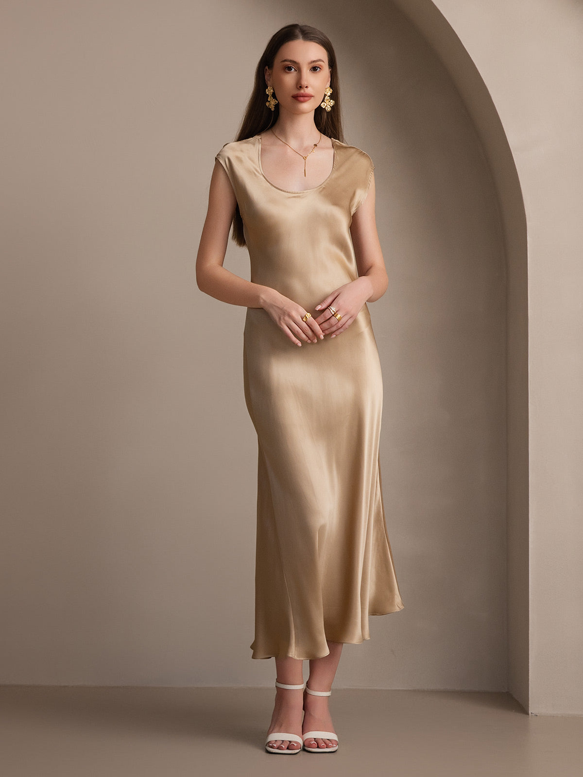 SilkSilky-AU 19Momme Silk Sleeveless Round Neck Dress Champagne 003