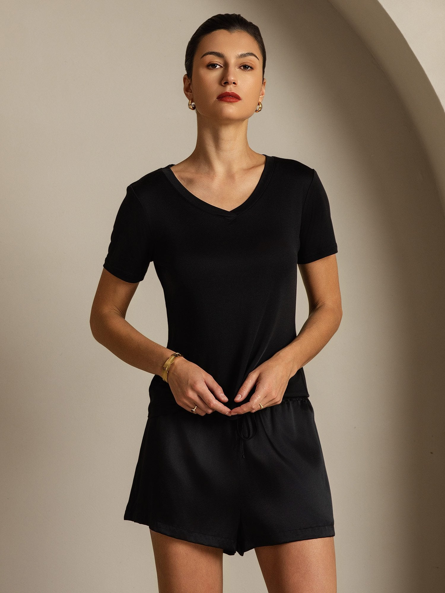 [Black] SilkSilky-AU Pure Silk V Neck Women's T-Shirt 006