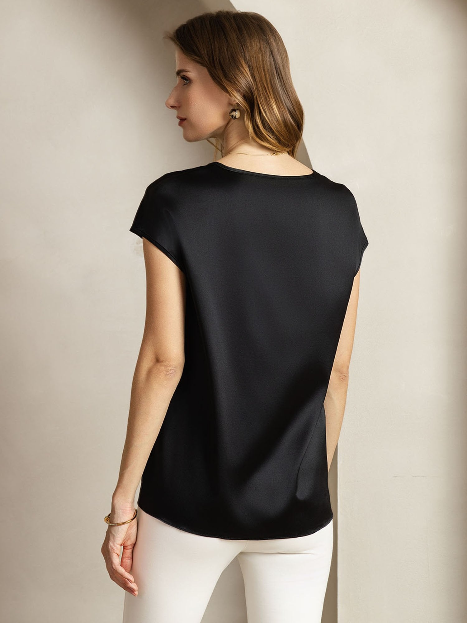 [Black] SilkSilky-AU 19Momme Silk Halter Neck Women's T-Shirt 002