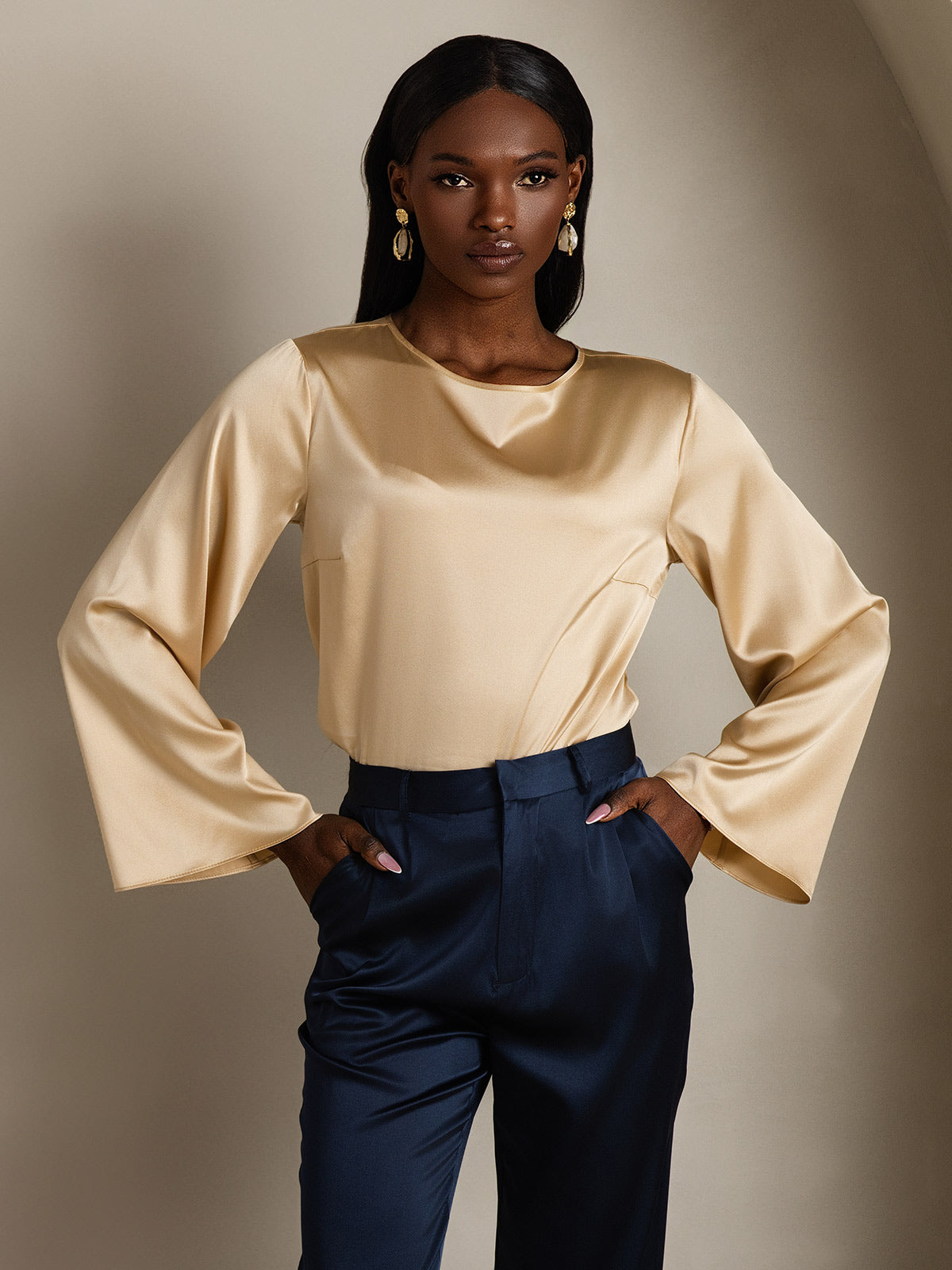 [Champagne] SilkSilky-AU 19Momme Silk Round Neck Women's T-Shirt 002,