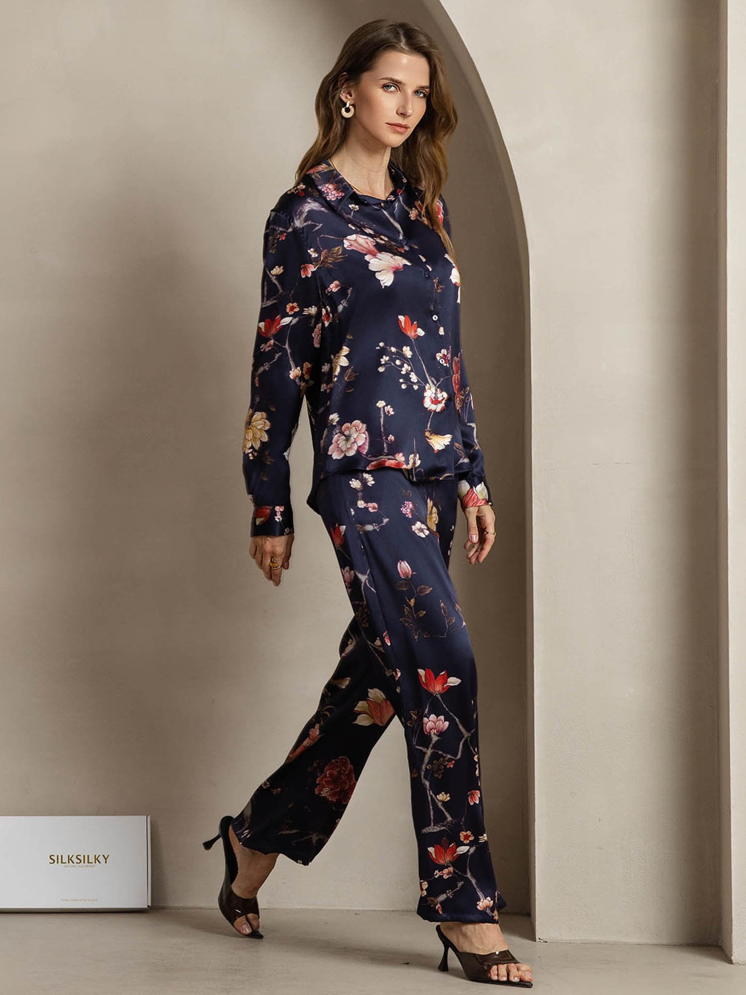 [NavyFloral] SilkSilky-AU 19Momme Silk Lapel Collar Women''s Outfit Sets 005