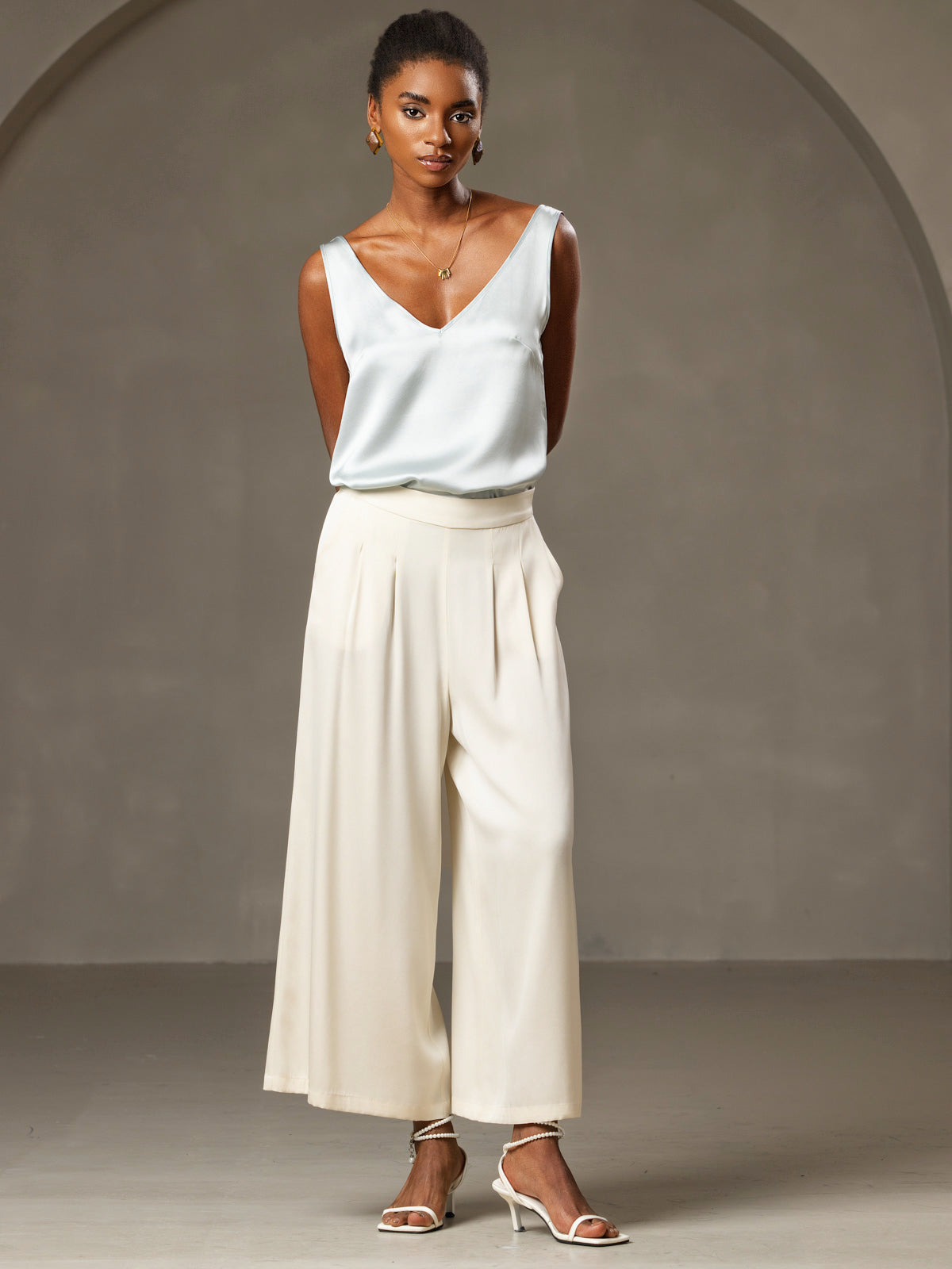 [Light Blue] SilkSilky-AU 19Momme Silk V Neck Camisole 008