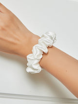 [White] SilkSilky-AU Scrunchie 001