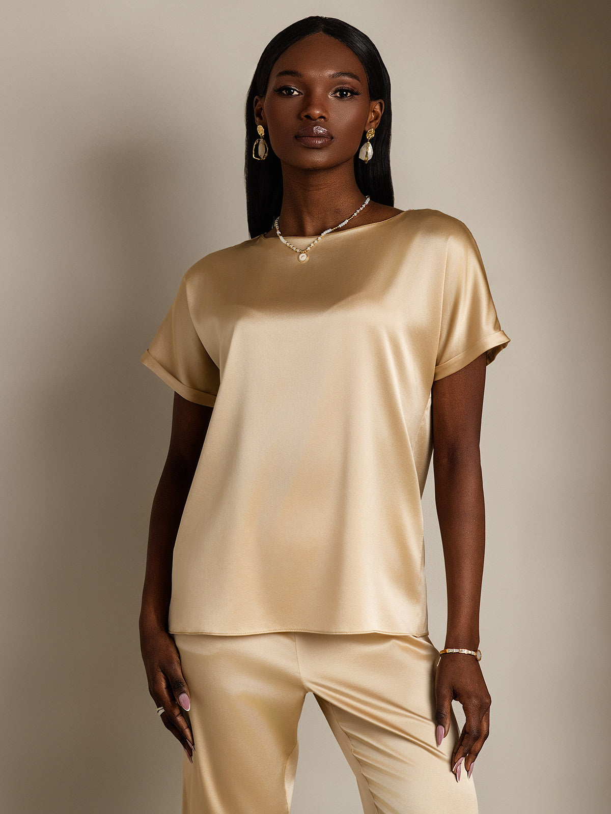 [Champagne] SilkSilky-AU 19Momme Silk Short Sleeve Round Neck Women's T-Shirt 001