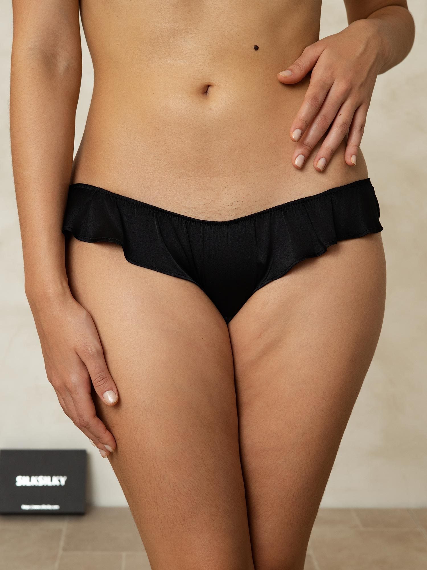 SilkSilky-AU 19Momme Silk Panty Black 004