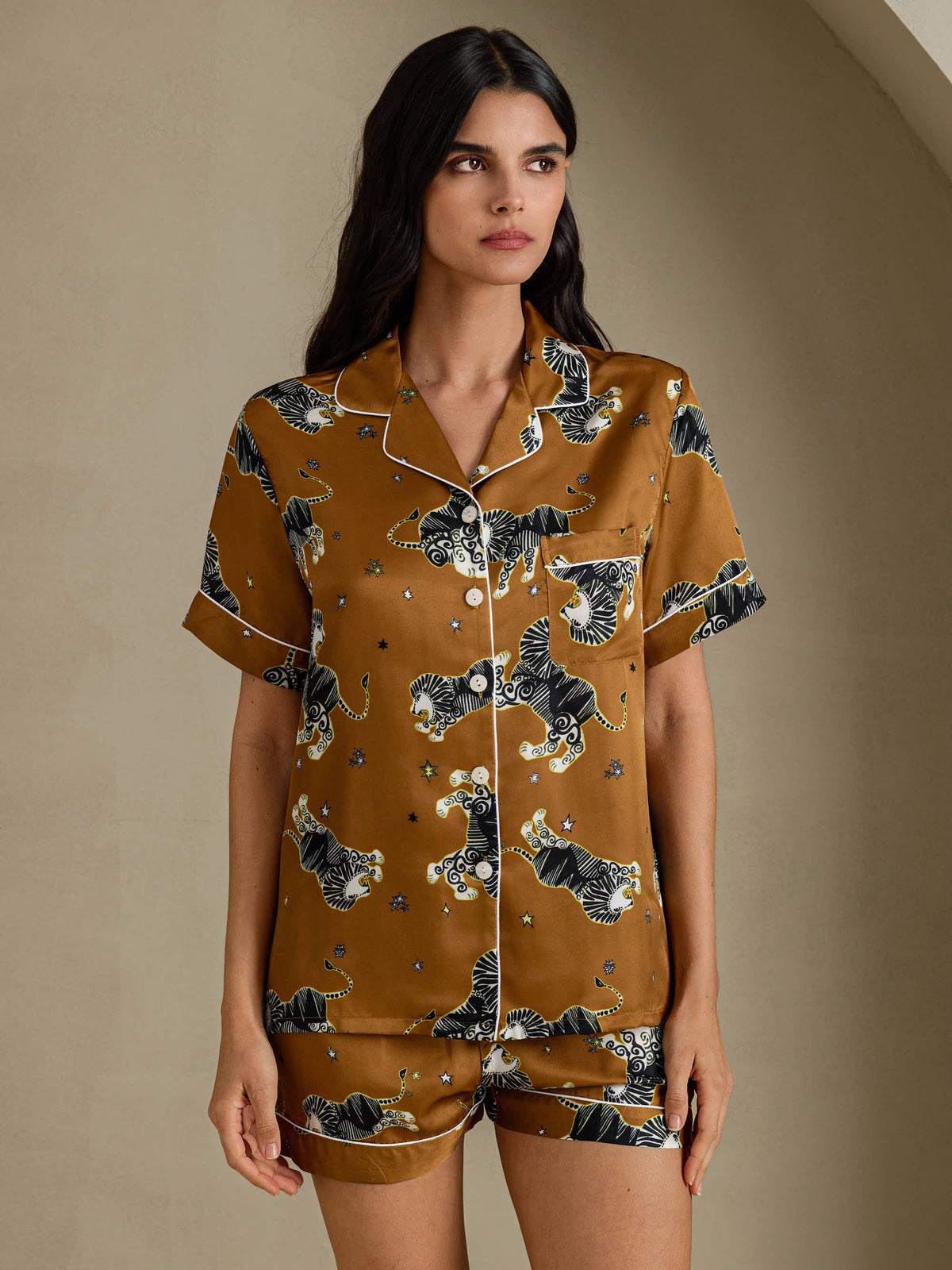 [Brown Lion] SilkSilky-AU Short Sleeve Notch Collar Women's Pyjamas 001