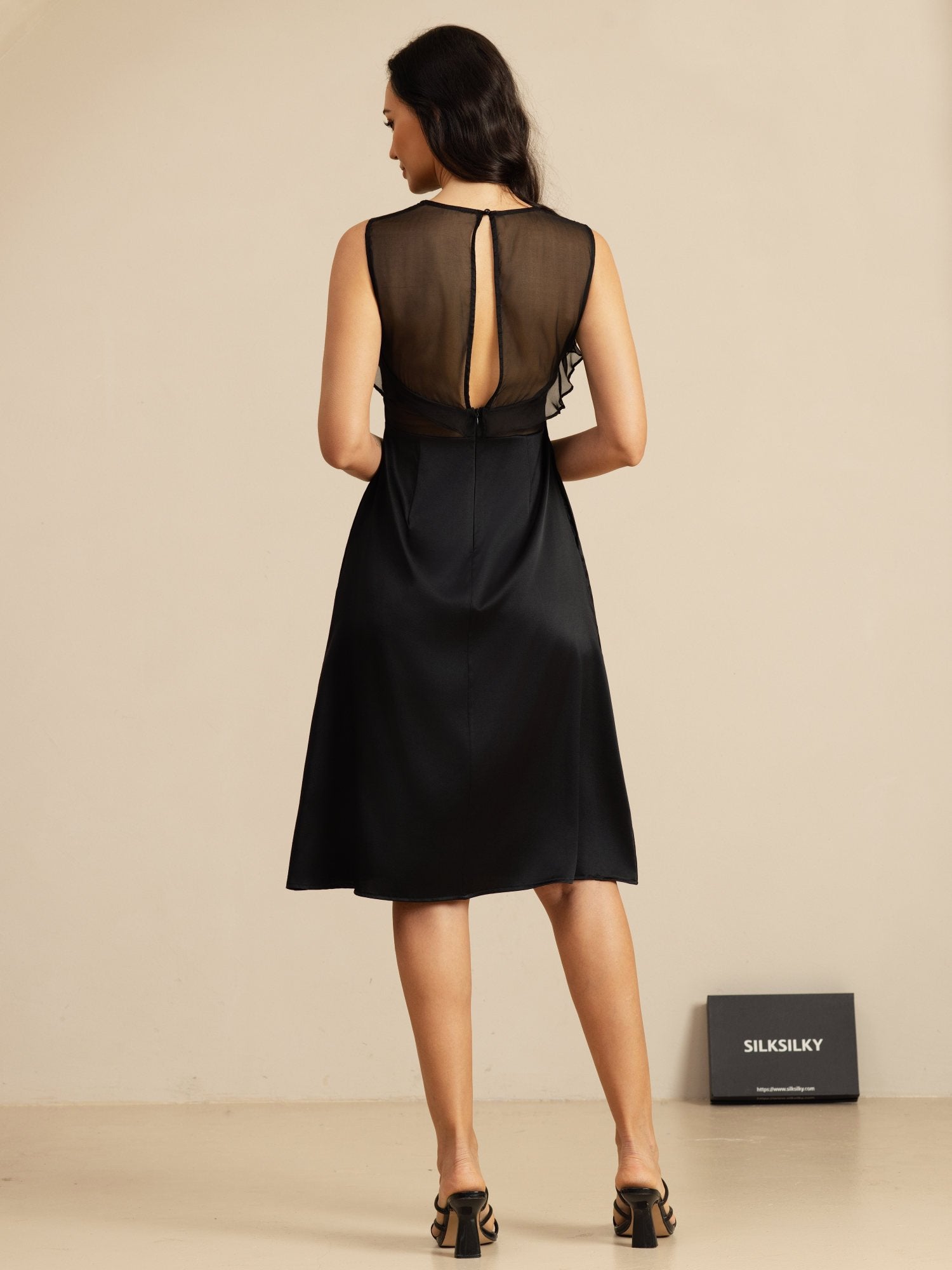 [Black] SilkSilky-AU 19Momme Sleeveless Illusion Neck Dress 002