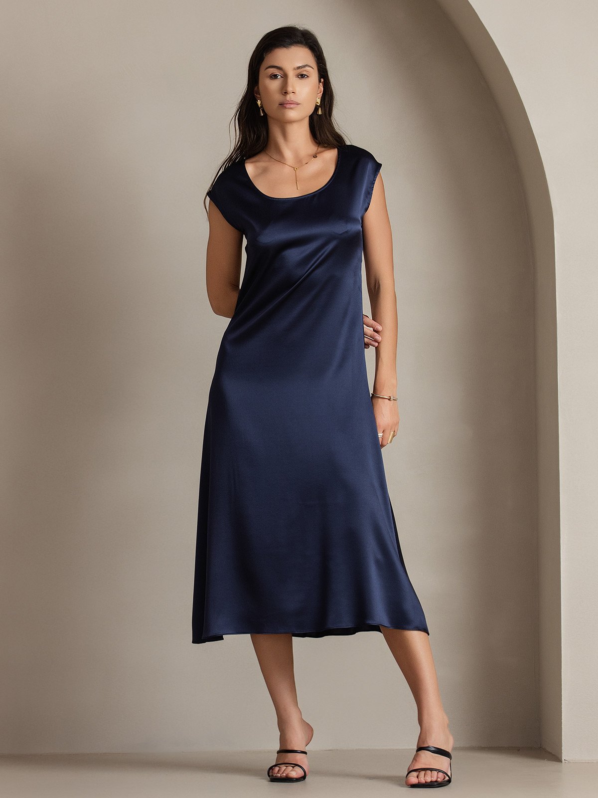 [Dark Blue] SilkSilky-AU 19Momme Silk Sleeveless Round Neck Dress 001